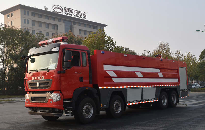 消防車廠家新東日專汽來說說消防車冬天如何做好檢查防護(hù)工作?